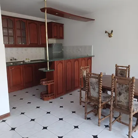 Lazur Family 포마리